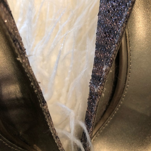 Classy and gorgeous sparkle heels! - Picture 2 of 2